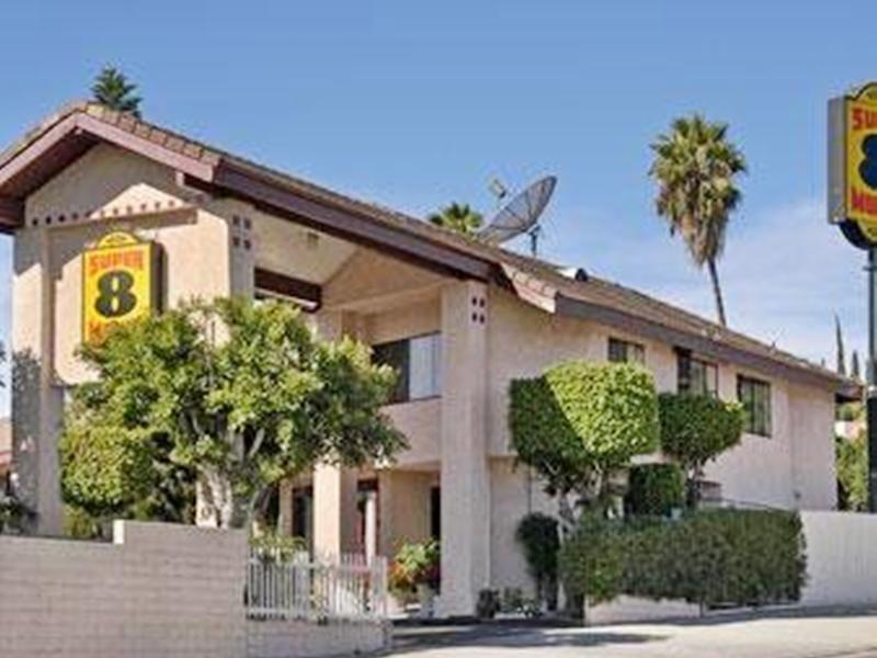 Super 8 By Wyndham Los Angeles/Alhambra Bagian luar foto