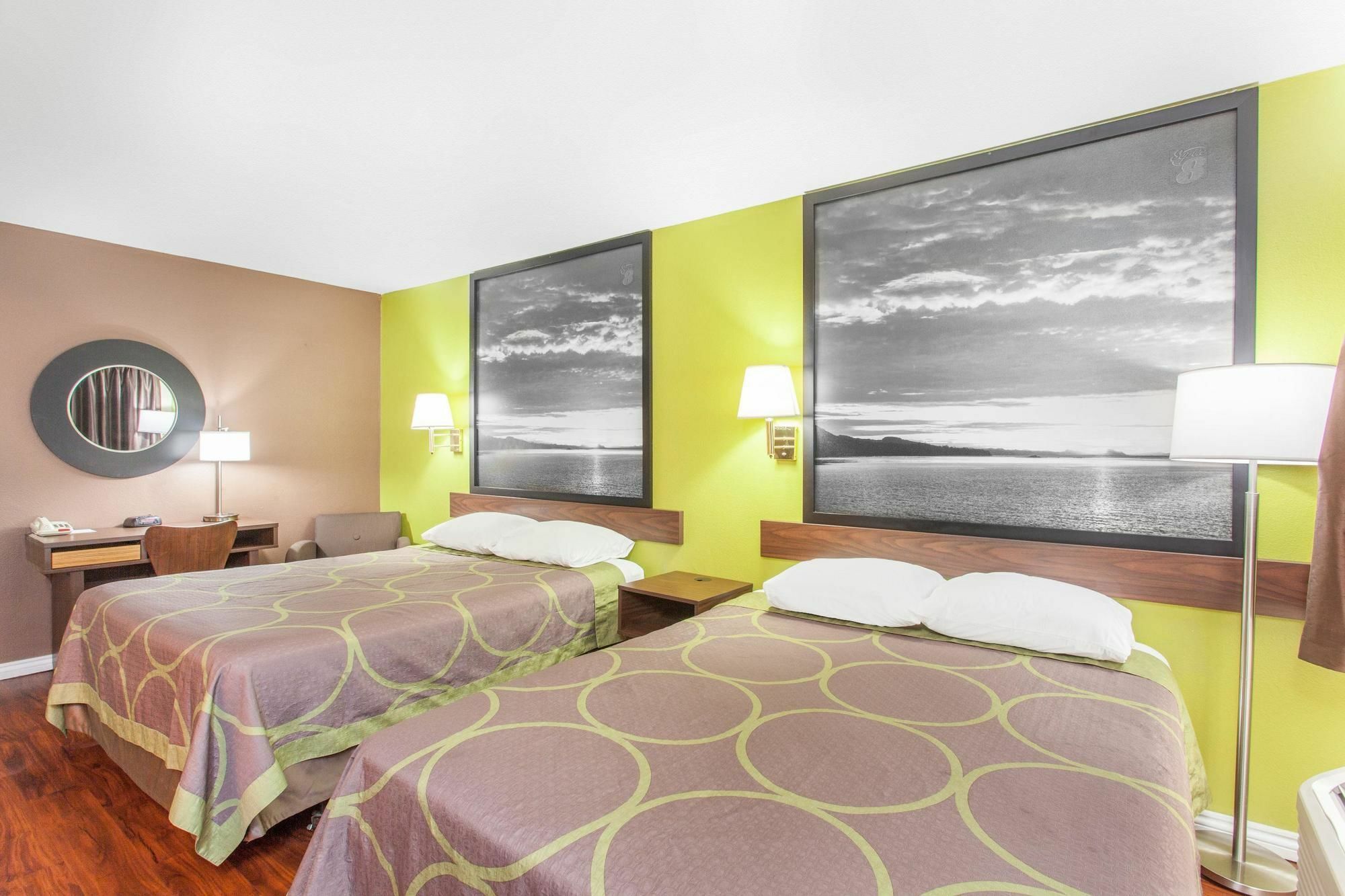 Super 8 By Wyndham Los Angeles/Alhambra Bagian luar foto